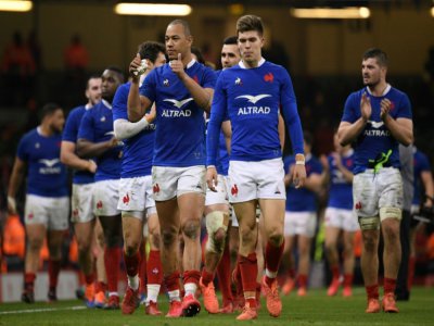 Le XV de France après son succès contre le Pays de Galles, dans le tournoi des Six nations, le 22 février 2020 à Cardiff - Anne-Christine POUJOULAT [AFP]