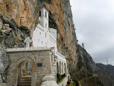 Le monastère d'Ostrog, dans le centre du Monténégro, le 12 février 2020 - Savo PRELEVIC [AFP]
