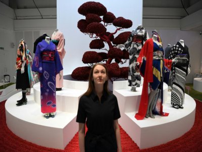 Des kimonos exposés le 26 février 2020 au Victoria and Albert Museum à Londres dans le cadre de l'exposition "Kimono: de Kyoto aux podiums" - DANIEL LEAL-OLIVAS [AFP]