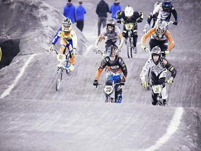 Plus de 1 500 sportifs, originaires de dix pays, seront présents au Caen BMX Indoor et au Salon des Sports Urbains. - Caen BMX Indoor