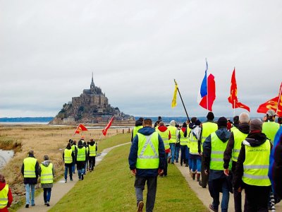 Des Gilets jaunes se sont mobilisés au Mont-Saint-Michel après l'annonce du recours au 49-3 pour faire adopter la réforme des retraites. Archives. - Maréva Laville