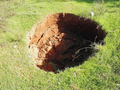 Un trou d'environ 1m de diamètre sur 2m de profondeur a fait son apparition, le dimanche 8 mars à Sassetot-le-Mauconduit. (Illustration) - Pixabay