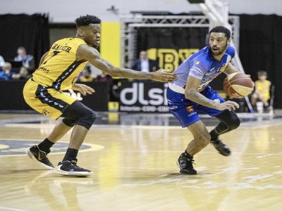 Le Rouen Métropole Basket a perdu contre Fos-sur-Mer sur le score 76-67 dans le cadre du championnat de PRO B. Il faudra rebondir le 10 mars lors du derby face à Evreux. - Rouen Métropole Basket