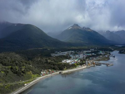 Vue aérienne de Puerto Williams, dans l'extrême sud du Chili, le 4 février 2020 - Pablo COZZAGLIO [AFP]