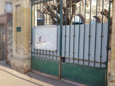 Les grilles de l'école Saint-Michel du Havre, à l'image de celles de tous les établissements scolaires de France, seront fermées dès le lundi 16 mars, et ce jusqu'à nouvel ordre.