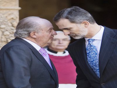 Le roi Felipe VI d'Espagne sévit contre son père, l'ex-roi Juan Carlos Ier.