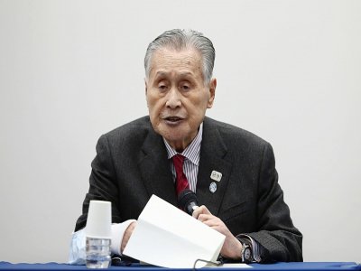 Le président du comité d'organisation de Jeux de Tokyo, Yoshiro Mori, annonce que les JO débuteront le 23 juillet 2021, lors d'une conférence de presse à Tokyo le 30 mars 2020 - Behrouz MEHRI [AFP/Archives]