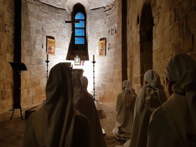 10 soeurs et frères sont confinés dans l'abbaye du Mont-Saint-Michel (Manche). - Jean-Baptiste Bancaud