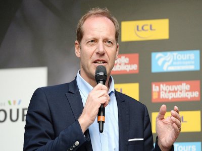 Le directeur du Tour de France Christian Prudhomme prononçant un discours à l'issue de la course Paris-Tours le 7 octobre 2018. - GUILLAUME SOUVANT [AFP/Archives]