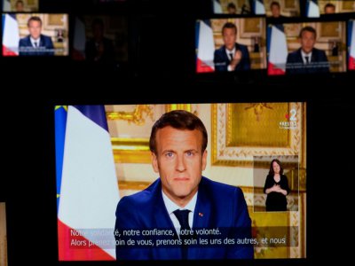 Capture d'écran du président Macron lors de son allocution télévisée depuis l'Elysée le 13 avril 2020 - Martin BUREAU [AFP]