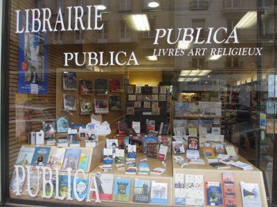 La librairie Publica à Caen, spécialisée dans la littérature religieuse, souffre de la crise et lance un appel aux dons.