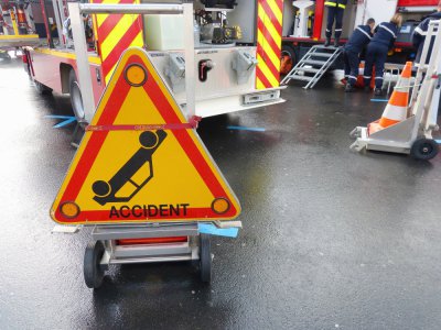 Un accident entre une voiture et une moto a fait une blessée grave à Mont-Saint-Aignan. - Thierry Valoi