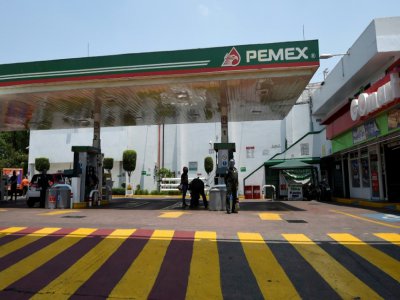 Une station-service de la société publique Pemex, à Mexico, le 20 avril 2020 - Alfredo ESTRELLA [AFP]