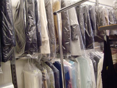 Quelles mesures sanitaires seront prises dans les magasins de vêtements ?
