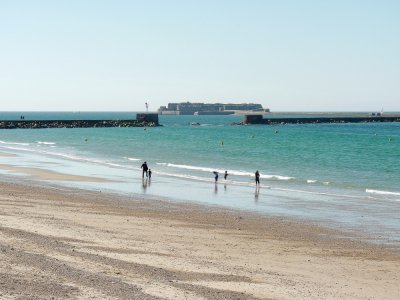 Le maire de Cherbourg-en-Cotentin va demander au préfet l'autorisation de rouvrir la plage de Collignon à Tourlaville (photo) et celle de Querqueville.