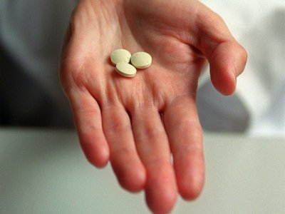 Image d'illustration de pilules de mifepristone, autorisée depuis 2000 aux Etats-Unis, et qui est l'un des deux médicaments utilisés pour une IVG médicamenteuse - MANOOCHER DEGHATI [AFP/Archives]