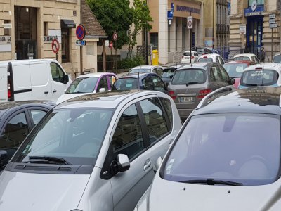Le stationnement demeure gratuit dans le centre-ville d'Alençon.