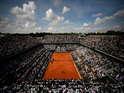 Le court central de Roland-Garros, le 8 juin 2018 - CHRISTOPHE SIMON [AFP/Archives]