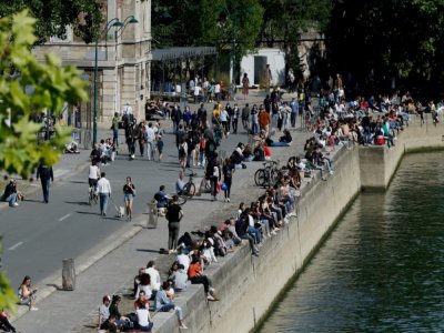 Affluence sur les quais de Seine, le 16 mai 2020 à Paris - FRANCOIS GUILLOT [AFP]