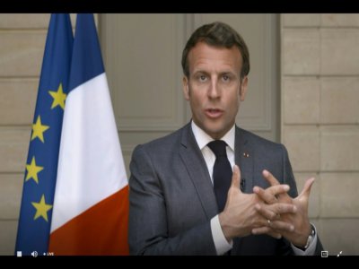 Le président français Emmanuel Macron en visioconférence, le 18 mai 2020 à Paris, à l'ouverture virtuelle de l'Assemblée mondiale de la Santé, réunissant les 194 pays de l'OMS - - [World Health Organization/AFP]