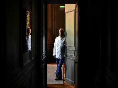 Le chef triplement étoilé Guy Savoy dans son restaurant à la Monnaie de Paris, le 19 mai 2020 - Christophe ARCHAMBAULT [AFP]