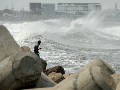 Fortes vagues à Chennai, le 19 mai 2020 en Inde, avant l'arrivée du cyclone Amphan - Arun SANKAR [AFP]