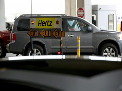 Une agence de location de voitures Hertz à l'aéroport de San Francisco le 30 avril 2020 - JUSTIN SULLIVAN [GETTY IMAGES NORTH AMERICA/AFP/Archives]