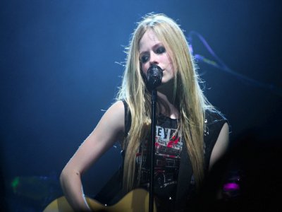 Depuis le début des années 2000, pas moins de 50 millions de singles d'Avril Lavigne se sont écoulés dans le monde. - Instagram Avril Lavigne