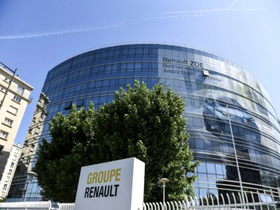photo prise le 20 mai 2020 devant le siège du groupe automobile Renault à Boulogne-Billancourt, près de Paris. - ALAIN JOCARD [AFP/Archives]