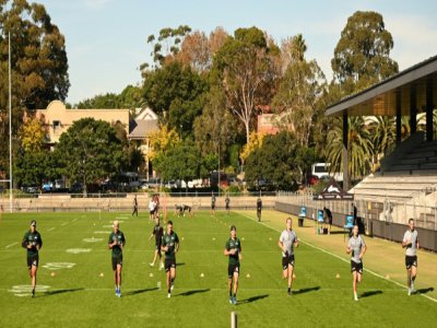 Les South Sydney Rabbitohs  lors d'une séance d'entraînement à Sydney le 6 mai 2020. - PETER PARKS [AFP/Archives]