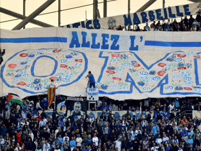Les supporters marseillais encouragent leur équipe lors d'un match de Ligue 1 contre Nantes au stade Vélodrome, le 22 février 2020 - GERARD JULIEN [AFP/Archives]