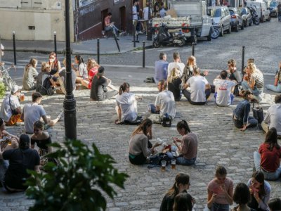 Pique-nique à Paris, le 29 mai 2020 - GEOFFROY VAN DER HASSELT [AFP]