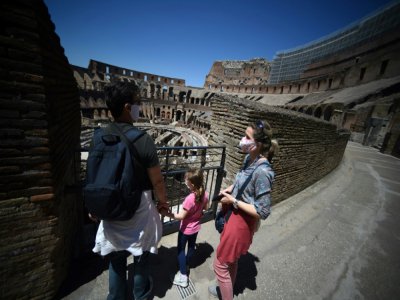 Masqués dans le Colisée à Rome le 1er juin 2020 - Filippo MONTEFORTE [AFP]