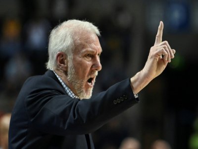 L'entraîneur des San Antonio Spurs Gregg Popovich lors d'un match contre les Phoenix Suns à Mexico le 14 décembre 2019. - PEDRO PARDO [AFP/Archives]