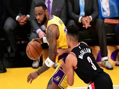Le basketteur-star des Los Angeles Lakers LeBron James le 31 janvier 2020 lors d'un match contre les Portland Trail Blazers à Los Angeles - Frederic J. BROWN [AFP/Archives]