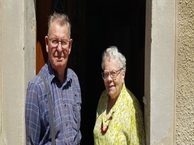 Gérard et Paulette Gondouin : le 6 juin, ils habitaient à Fel. Paulette avait été réveillée par les bombardements liés au Débarquement.