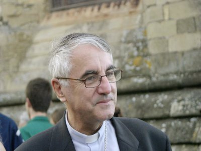 Mgr Michel Santier gardera ses fonctions jusqu'à la nomination d'un nouvel évêque. "Je continuerai à prier le Seigneur depuis la Normandie", a-t-il précisé.