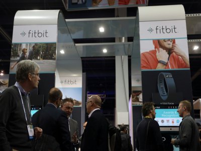 Fitbit et Apple travaillent sur les nombreuses applications possibles en terme de santé de leurs montres connectées - JUSTIN SULLIVAN [GETTY IMAGES NORTH AMERICA/AFP/Archives]
