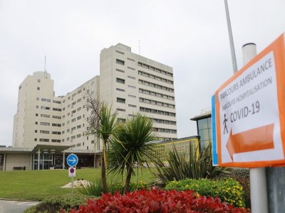 Le Centre hospitalier de Saint-Lô fait partie des établissements où les soignants pourront bénéficier de la fameuse prime Covid. - DR