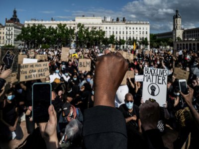 Manifestation contre les violences policières et le racisme, le 7 juin 2020 à Lyon - JEFF PACHOUD [AFP/Archives]