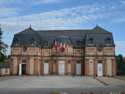 Le musée Juin 44 de L'Aigle rouvre ses portes à la date symbolique du 18 juin, date du 80e anniversaire de l'Appel lancé par le Général de Gaulle. - Musée juin 44
