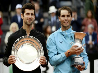 Le Serbe Novak Djokovic, finaliste, et l'Espagnol Rafael Nadal, vainqueur du tournoi de Rome, le 19 mai 2019 - Filippo MONTEFORTE [AFP/Archives]