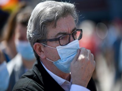 Jean-Luc Mélenchon lors d'une manifestation des agents de santé à Marseille, le 16 juin 2020 - Christophe SIMON [AFP/Archives]