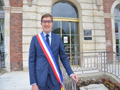 Bastien Coriton a décidé de privilégier son mandat de maire de Rives-en-Seine. Des élections partielles devront être organisées.