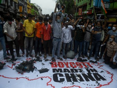 Appel à boycotter les produits chinois, le 18 juin 2020 à Calcutta, en Inde - Dibyangshu SARKAR [AFP]