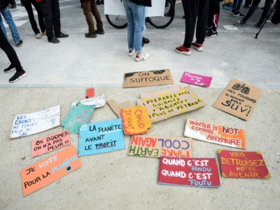 Revendications lors d'une manifestation pour le climat, le 14 mars 2020 à Bordeaux - MEHDI FEDOUACH [AFP/Archives]