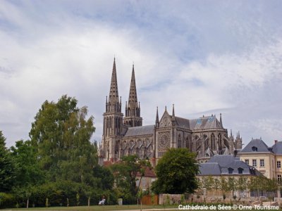 La cathédrale de Sées recèle de nombreux chefs-d'œuvre en son sein. - Orne Tourisme