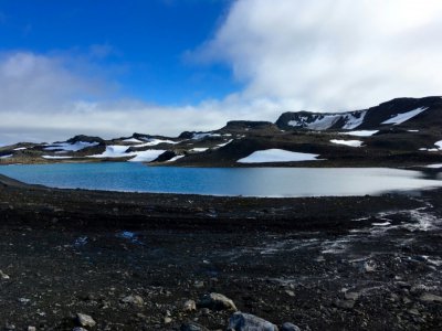 Un lac sur l'île du Roi George, le 1er février 2018 en Antarctique - Mathilde BELLENGER [AFP/Archives]