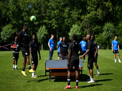 Des joueurs d'Amiens SC lors de la reprise de l'entraînement près du Stade de la Licorne à Amiens, le 25 juin 2020. - FRANCK FIFE [AFP]