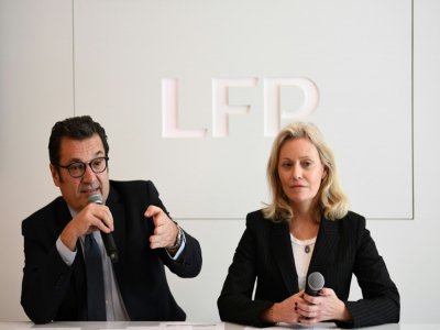 La présidente de la LFP Nathalie Boy de la Tour et le directeur exécutif Didier Quillot, lors d'un point presse à Paris, le 11 mars 2020 - FRANCK FIFE [AFP/Archives]